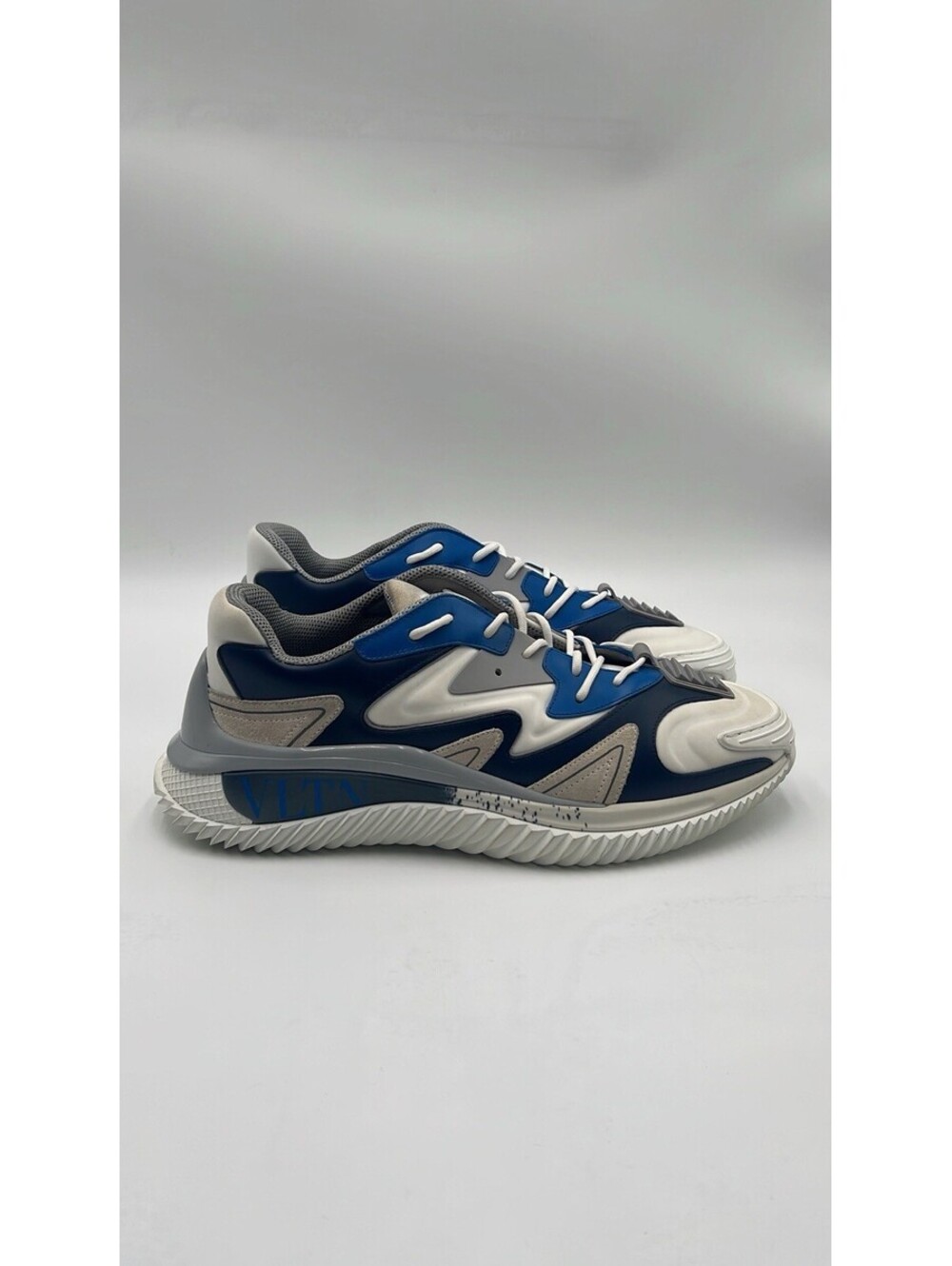 Valentino Garavani Wade Runner Low-Top Sneakers White Navy Blue Size 42